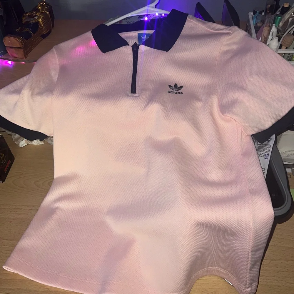 adidas zipper t-shirt like new - Picture 1 of 4